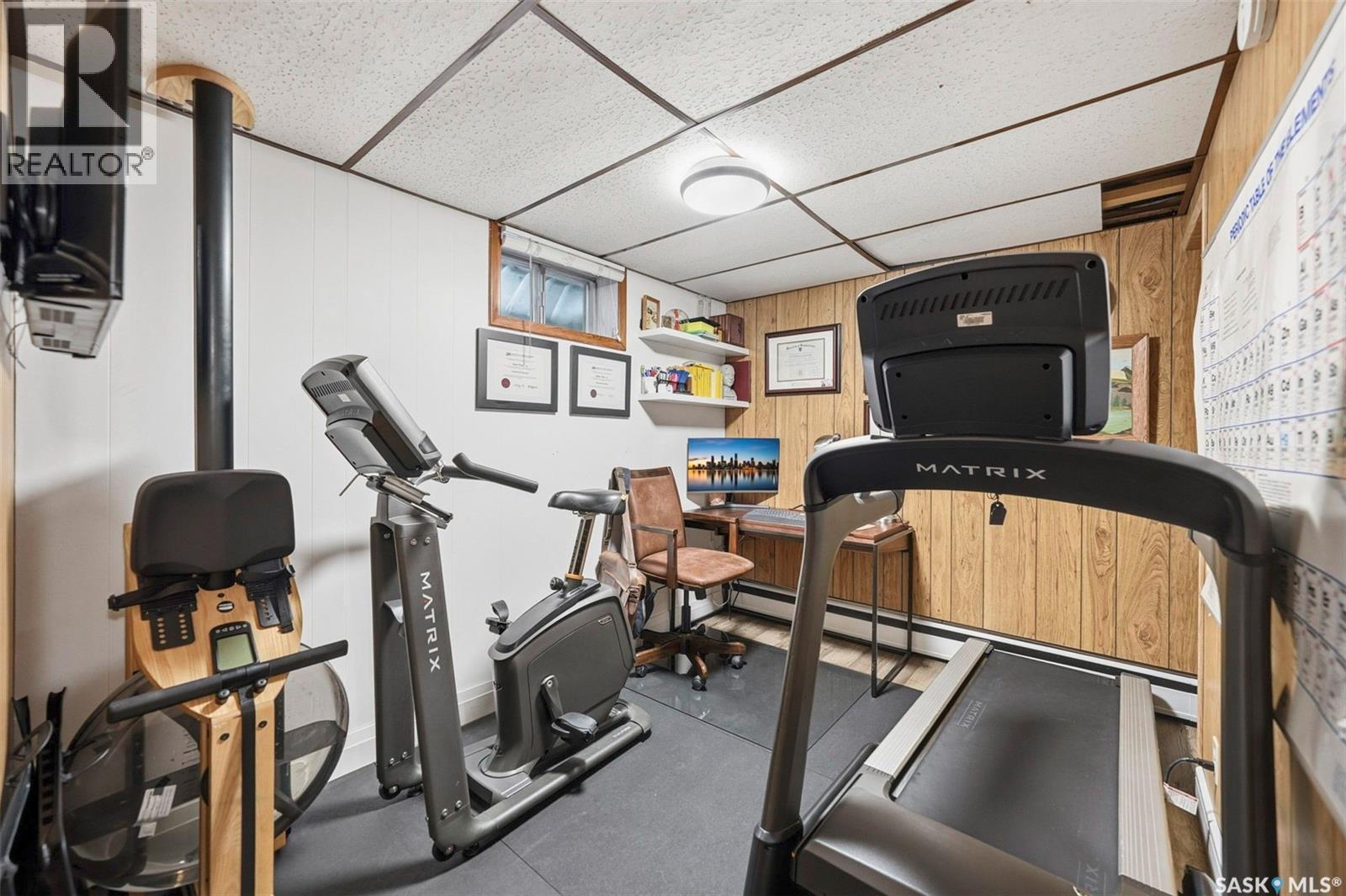 14 Yale Crescent, Saskatoon, SK - Indoor Photo Showing Gym Room