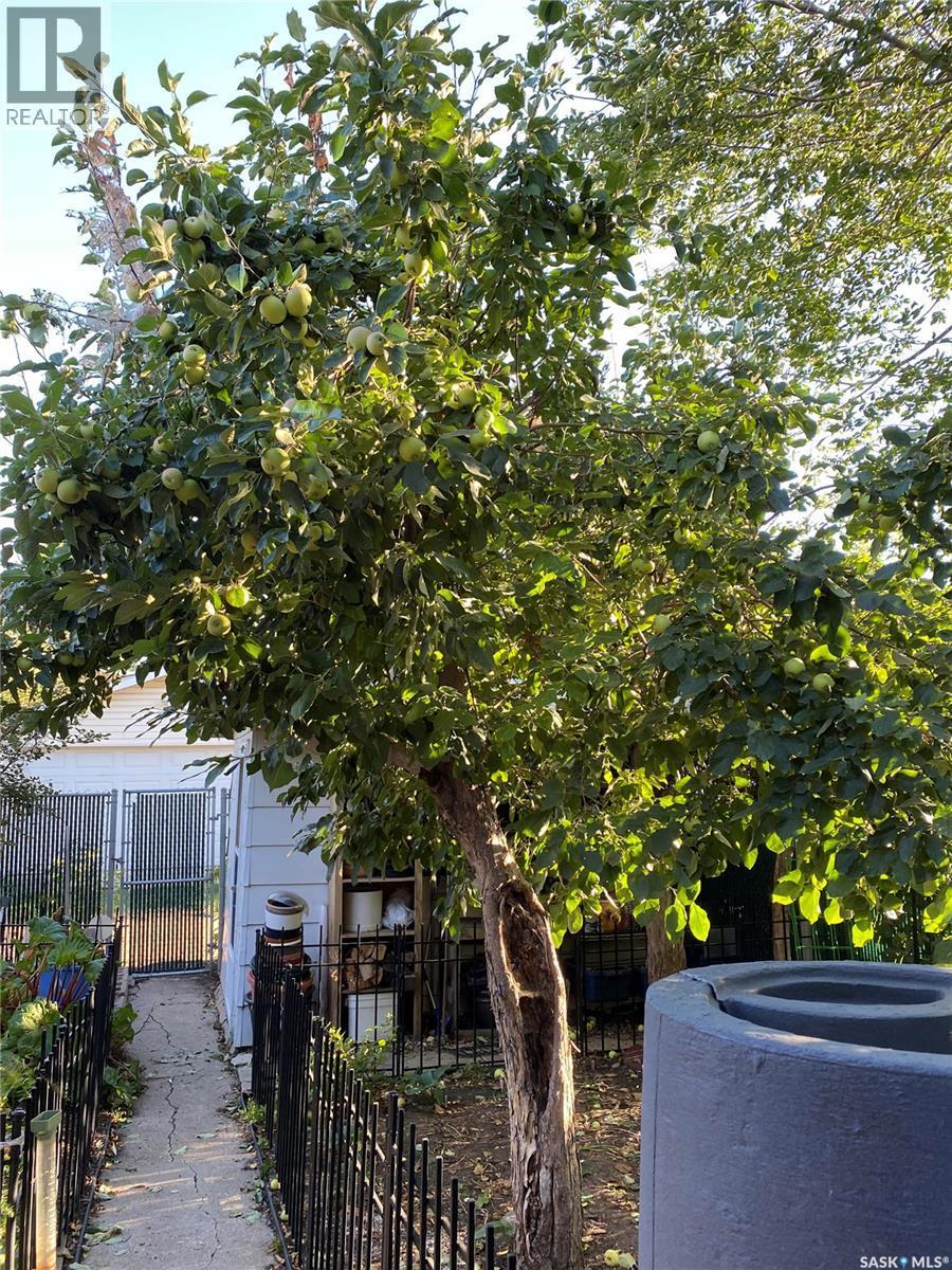 14 Yale Crescent, Saskatoon, SK - Outdoor With Deck Patio Veranda