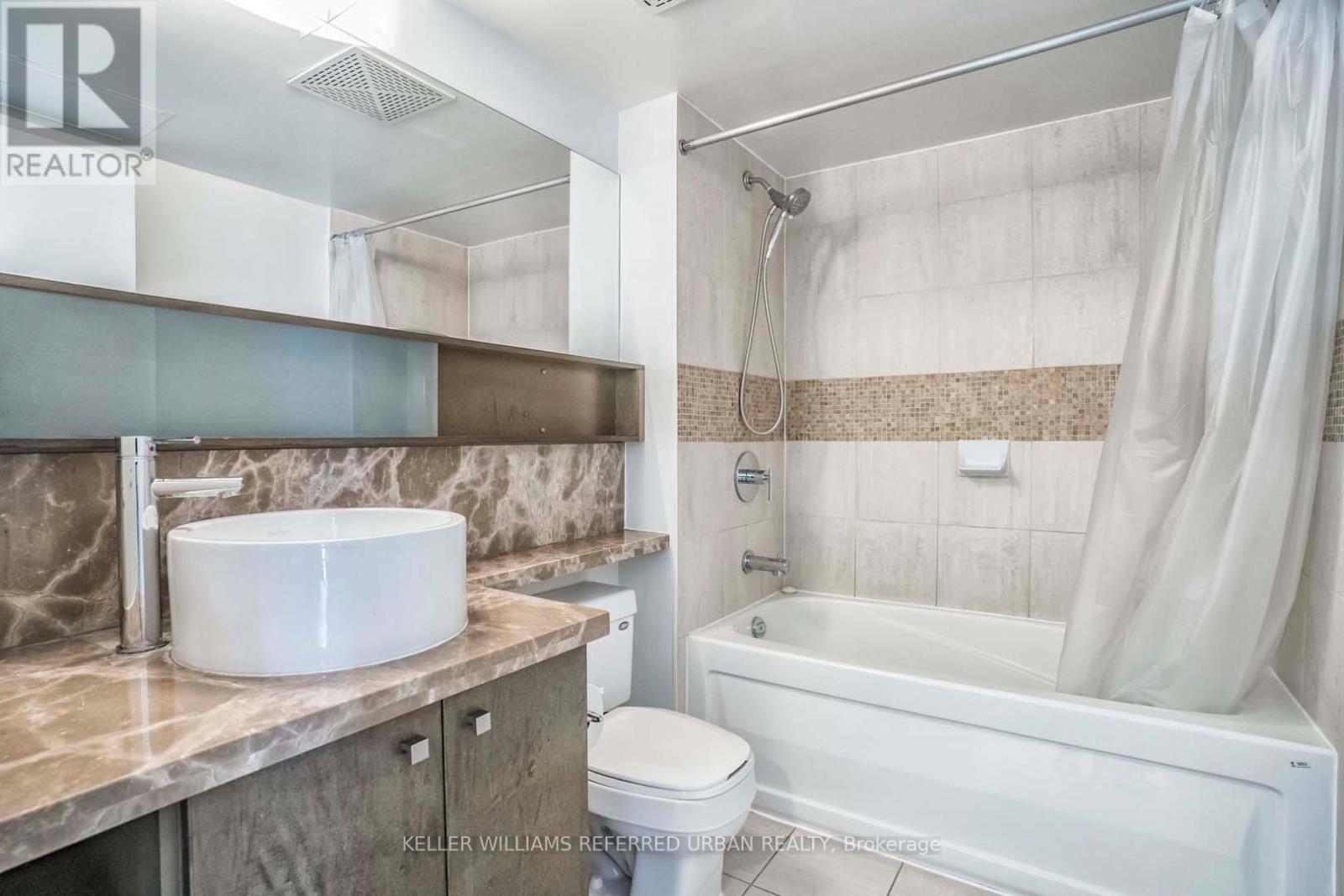 3616 - 11 Brunel Court, Toronto, ON - Indoor Photo Showing Bathroom