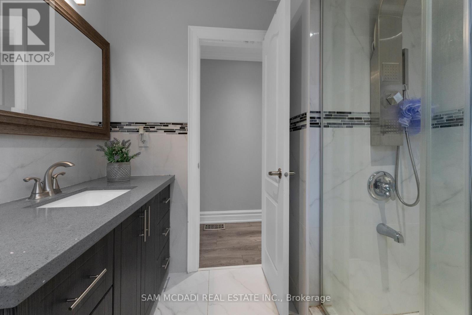 3722 Densbury Drive, Mississauga, ON - Indoor Photo Showing Bathroom