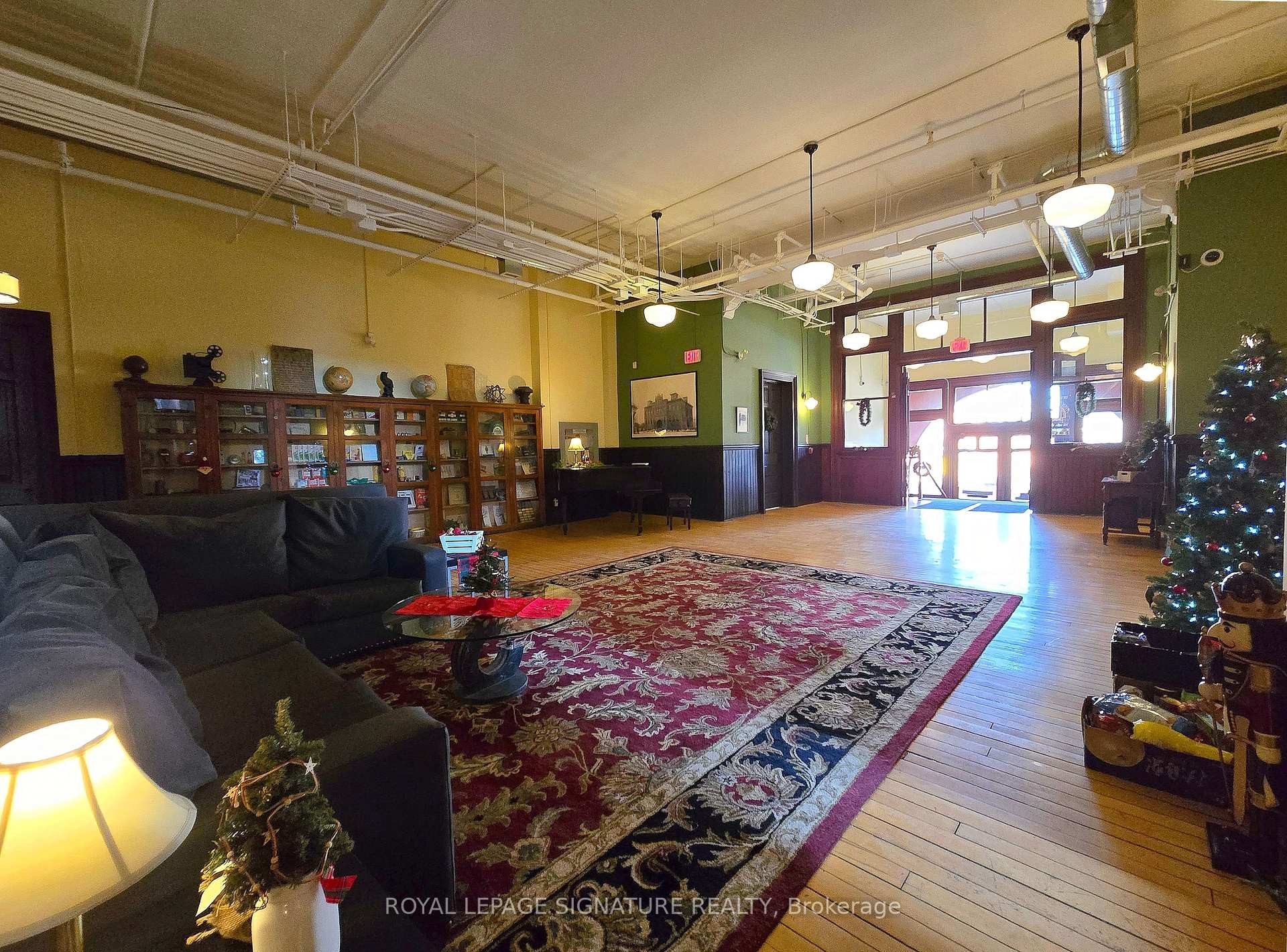 202-200 Stinson Street, Hamilton, ON - Indoor