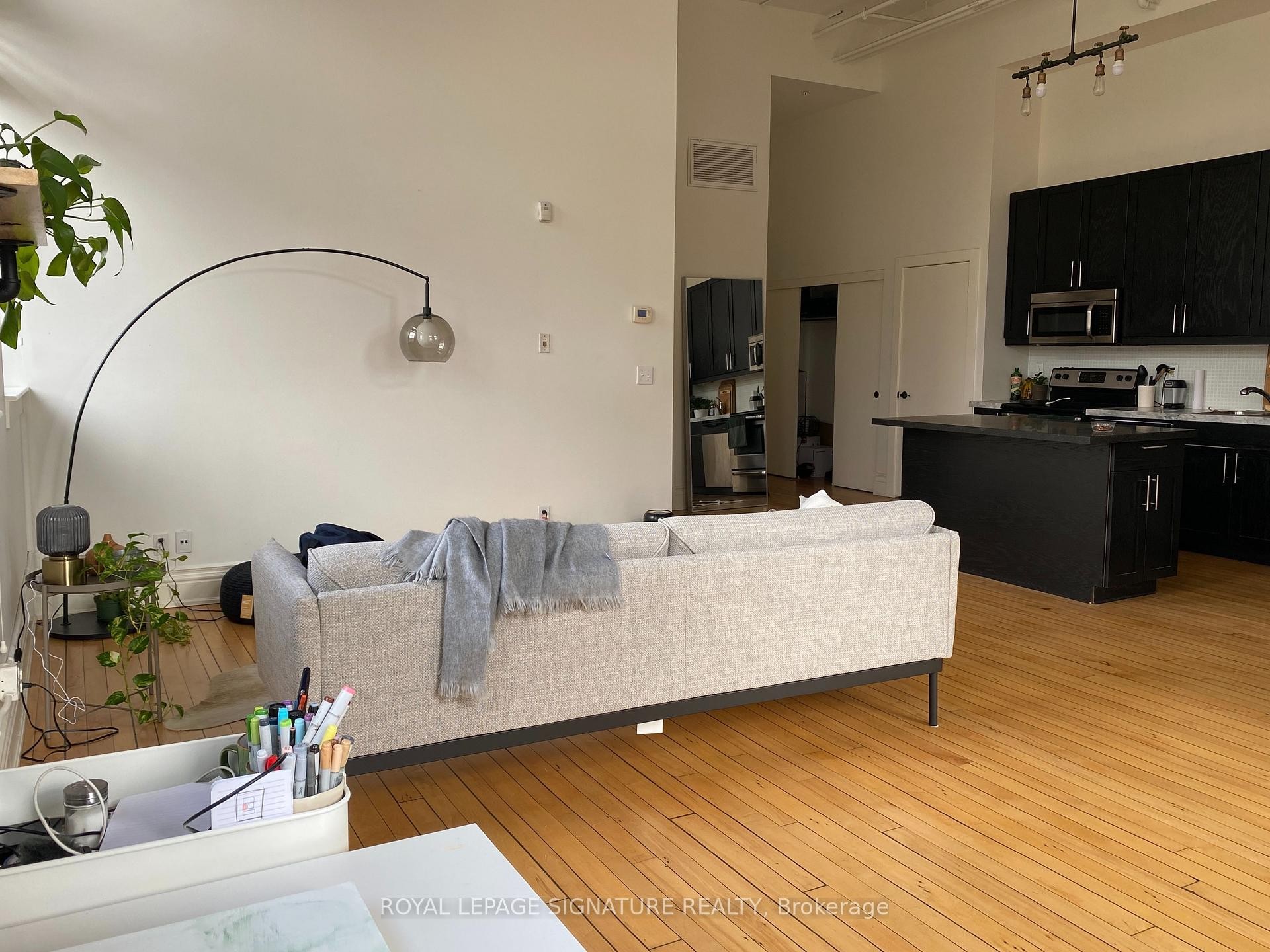 202-200 Stinson Street, Hamilton, ON - Indoor