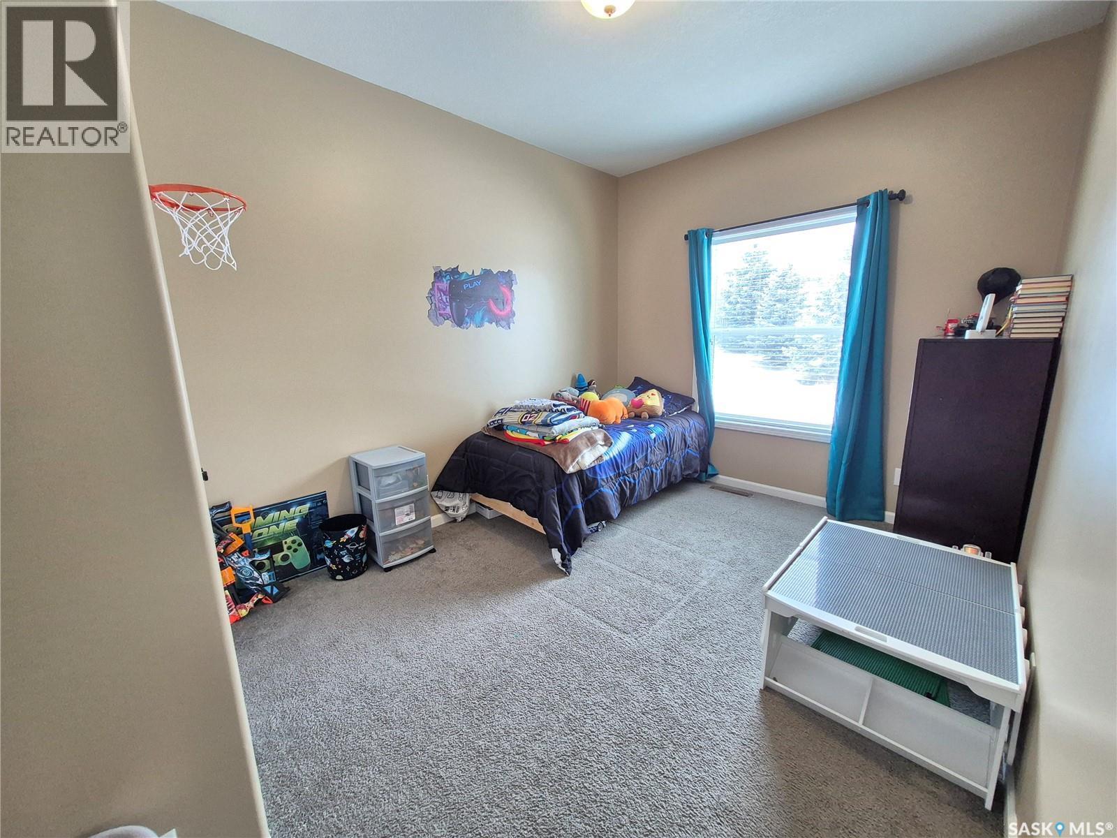 202 Saskatchewan Avenue, Pangman, SK - Indoor Photo Showing Bedroom