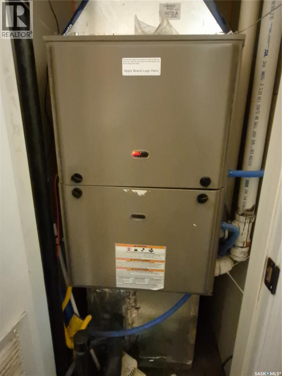 202 Saskatchewan Avenue, Pangman, SK - Indoor Photo Showing Basement