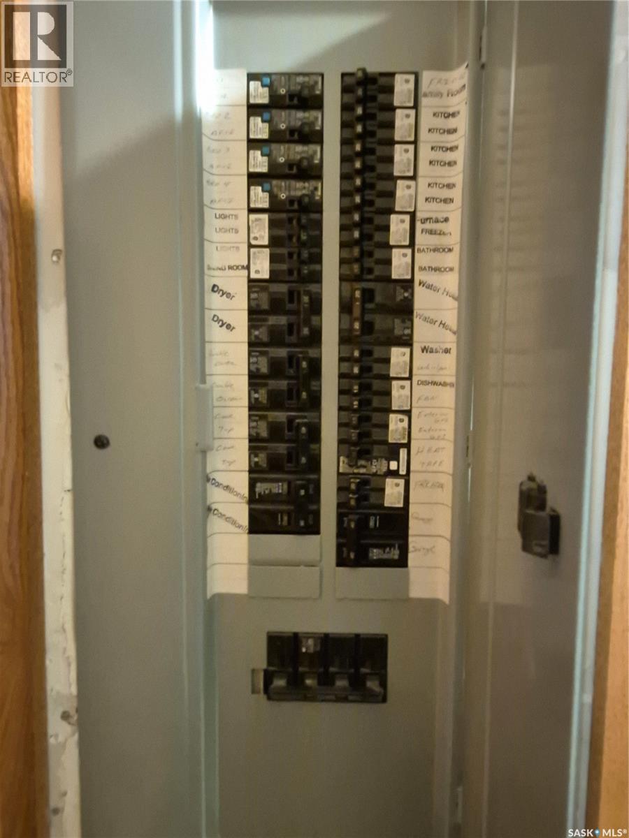 202 Saskatchewan Avenue, Pangman, SK - Indoor Photo Showing Other Room