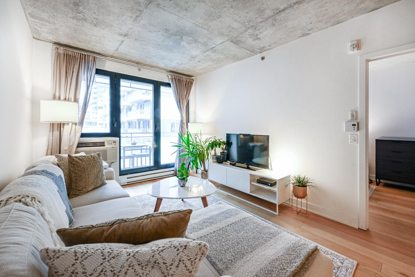 Living room - 510-300 Rue Ann, Montréal (Le Sud-Ouest), QC - Indoor Photo Showing Living Room