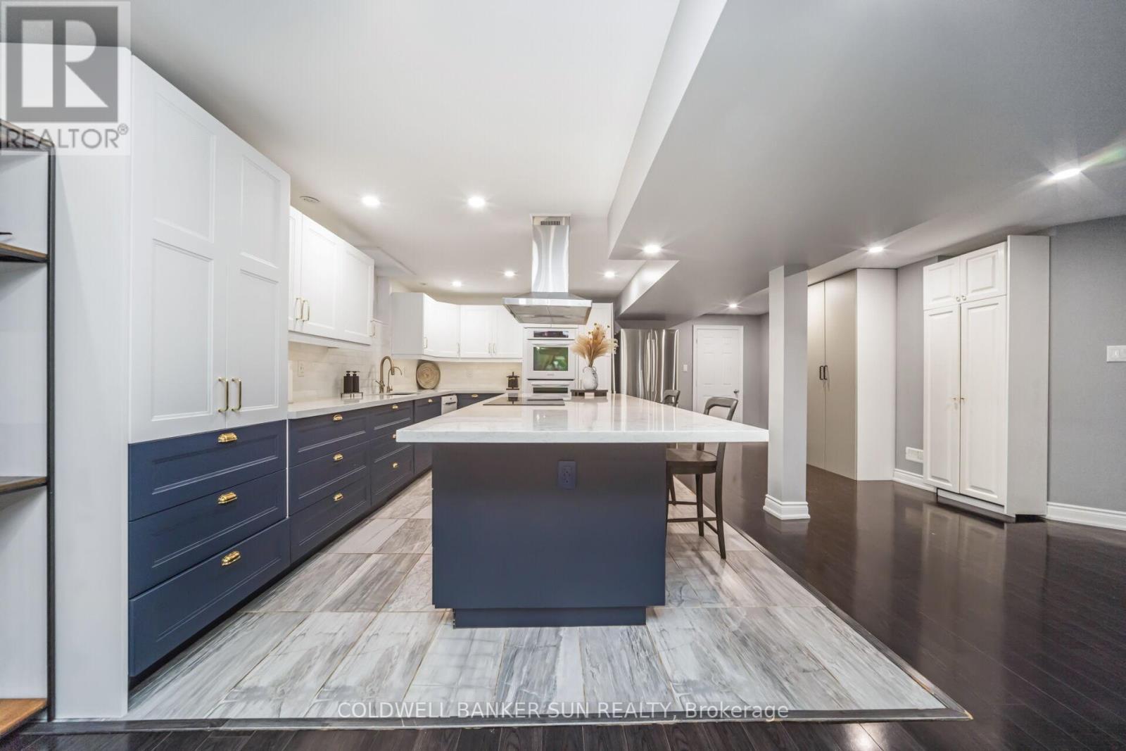 58 Copeland Crescent, Innisfil, ON - Indoor Photo Showing Kitchen