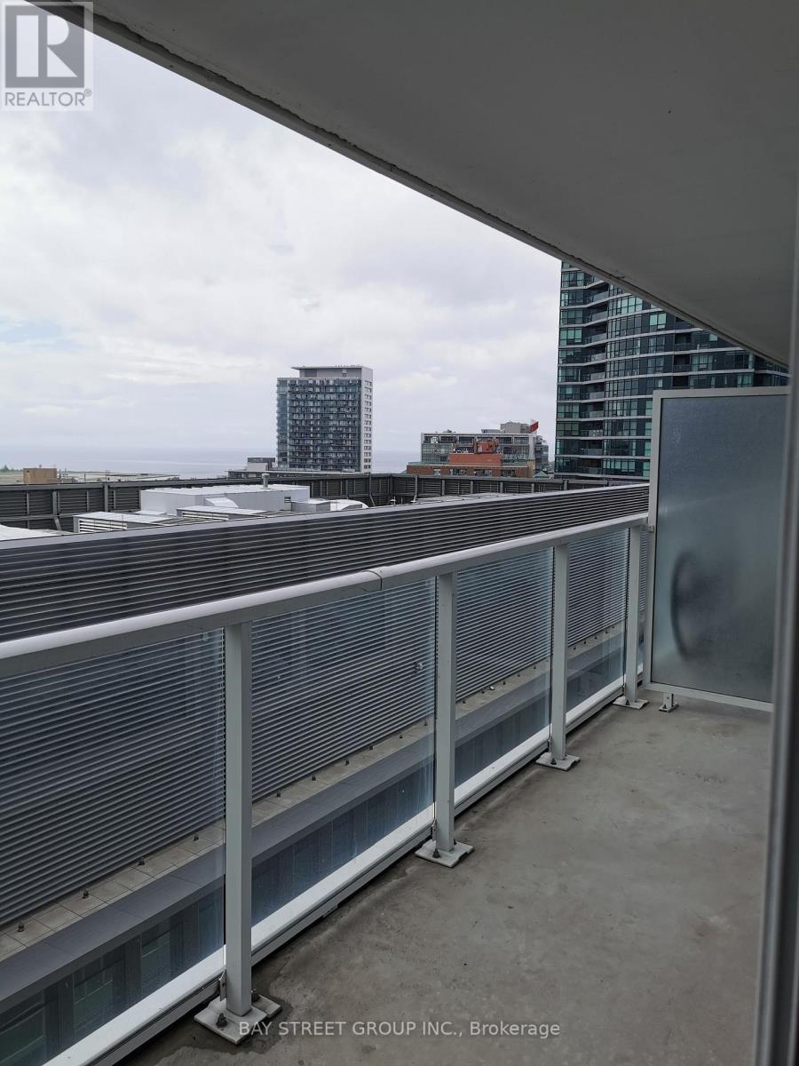 1616 - 17 Bathurst Street, Toronto, ON - Outdoor With Exterior