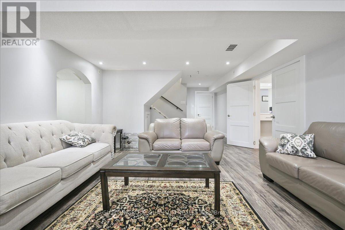 629 Burning Bush Road, Waterloo, ON - Indoor Photo Showing Living Room