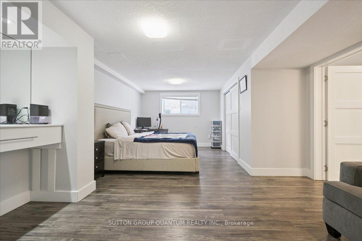 629 Burning Bush Road, Waterloo, ON - Indoor Photo Showing Bedroom