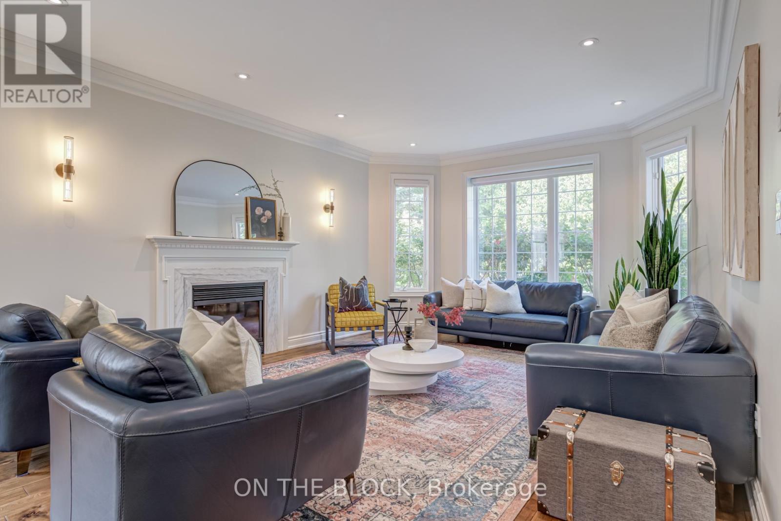 2212 Oneida Court, Mississauga, ON - Indoor Photo Showing Living Room With Fireplace