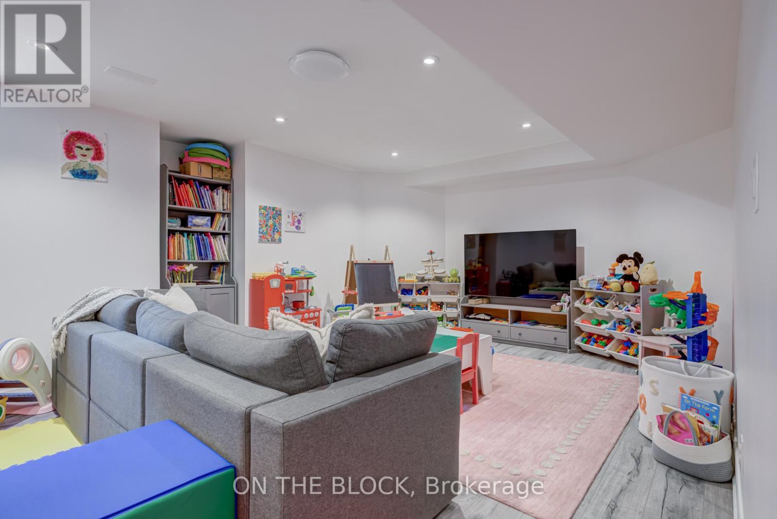 2212 Oneida Court, Mississauga, ON - Indoor Photo Showing Other Room