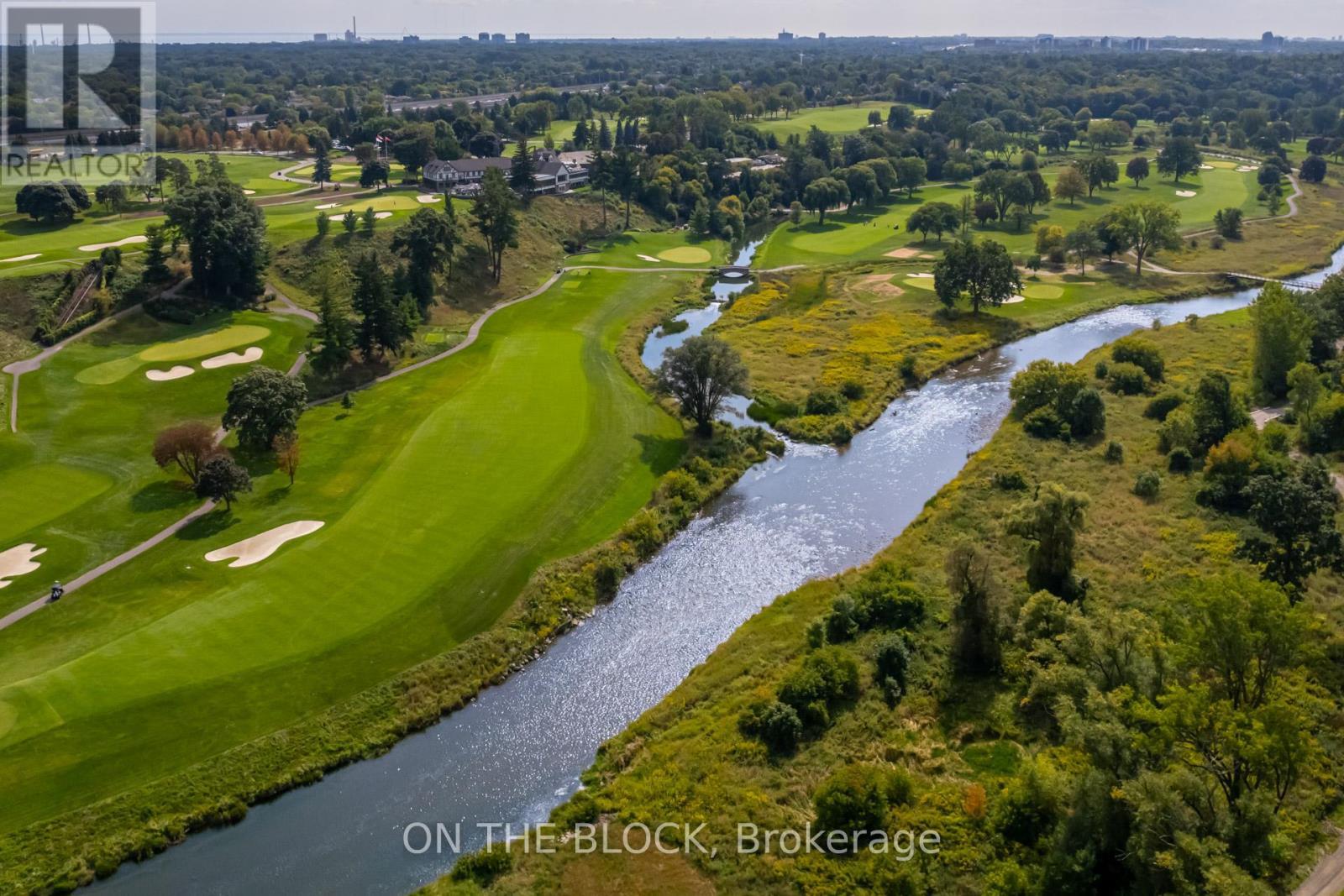 2212 Oneida Court, Mississauga, ON - Outdoor With View