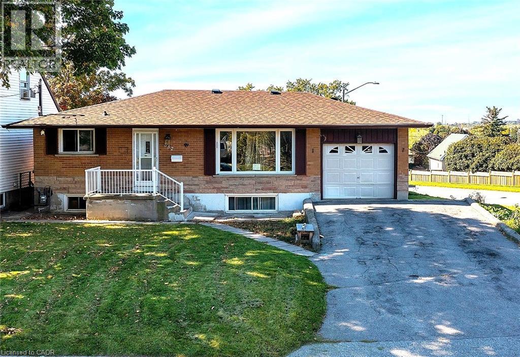 532 Montrave Avenue, Oshawa, ON - Outdoor