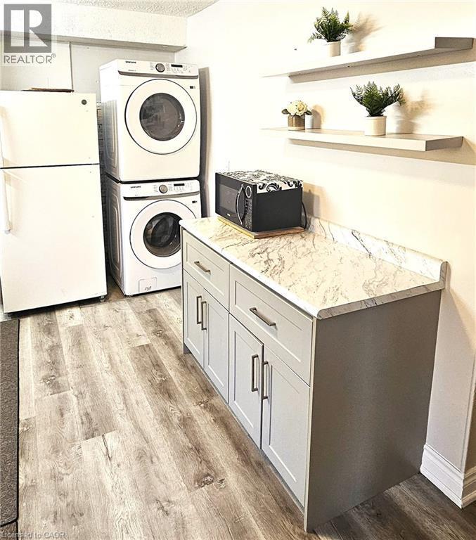 532 Montrave Avenue, Oshawa, ON - Indoor Photo Showing Laundry Room