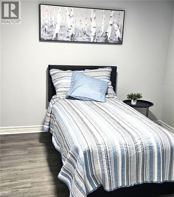 532 Montrave Avenue, Oshawa, ON - Indoor Photo Showing Bedroom