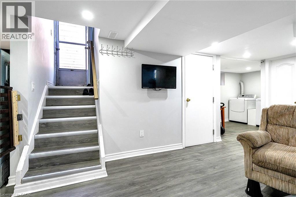 532 Montrave Avenue, Oshawa, ON - Indoor