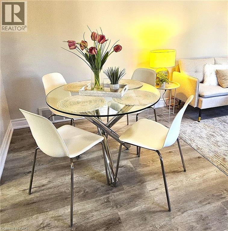 532 Montrave Avenue, Oshawa, ON - Indoor Photo Showing Dining Room