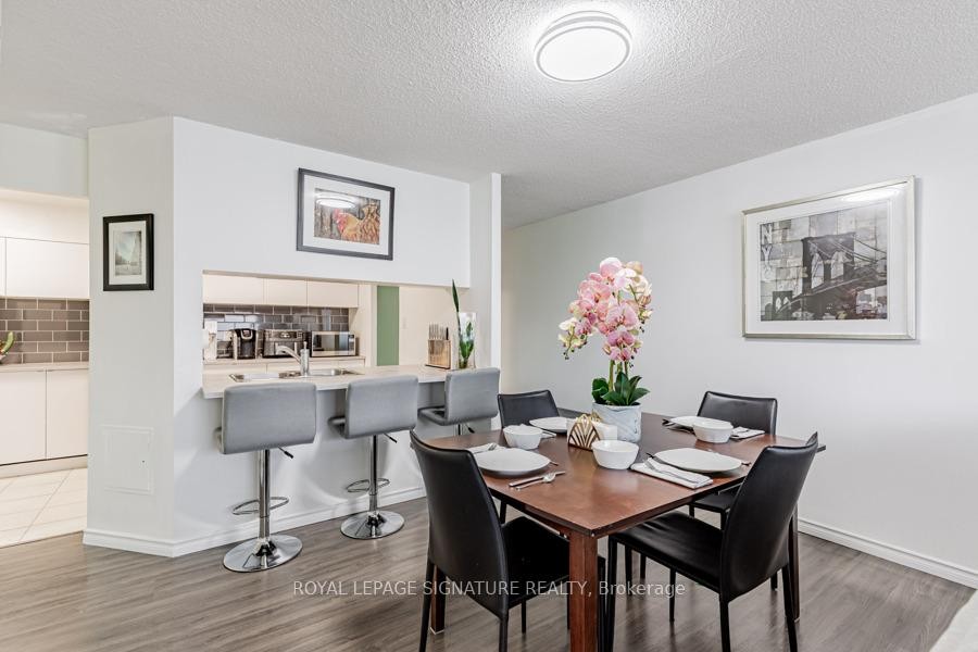 305-236 Albion Road, Toronto, ON - Indoor Photo Showing Dining Room
