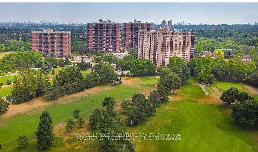 305-236 Albion Road, Toronto, ON - Outdoor With View