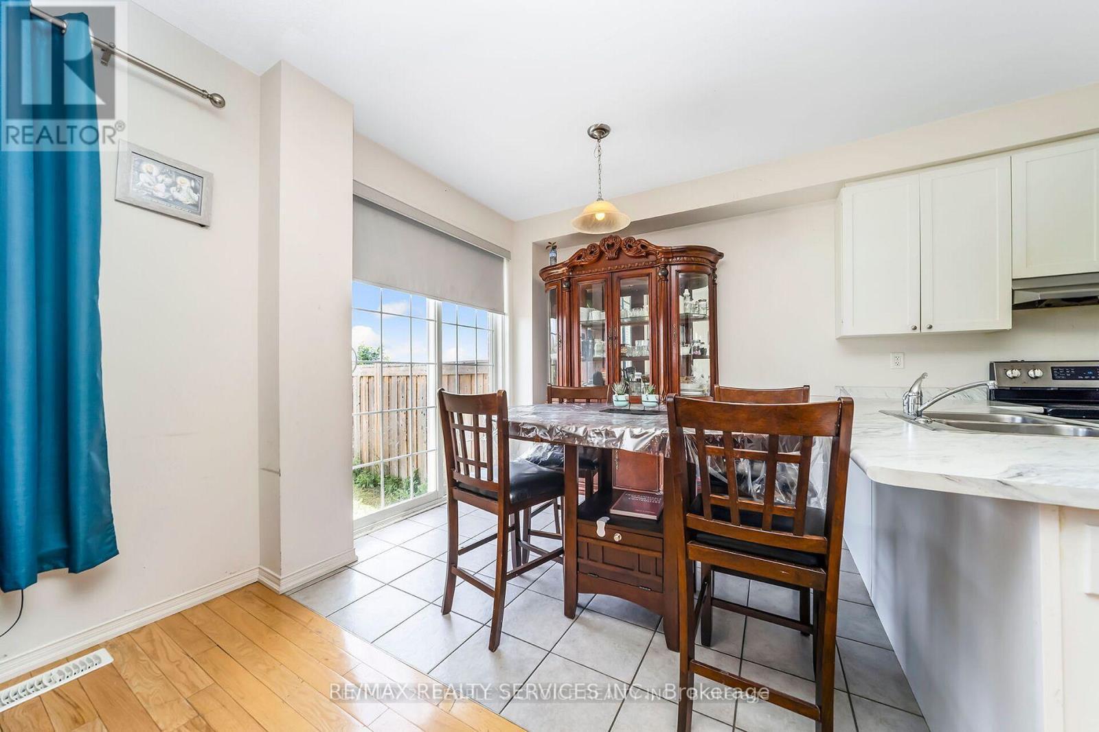 43 Sussexvale Drive, Brampton, ON - Indoor