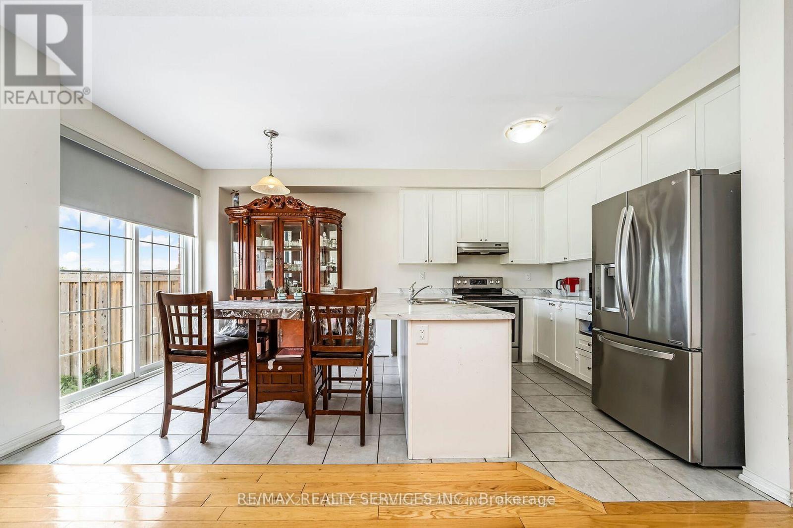 43 Sussexvale Drive, Brampton, ON - Indoor