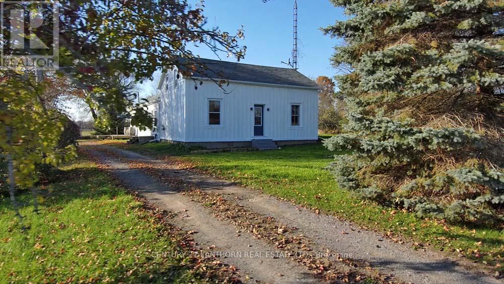 Front view - 644 County 10 Road, Prince Edward County (Hallowell Ward), ON - Outdoor