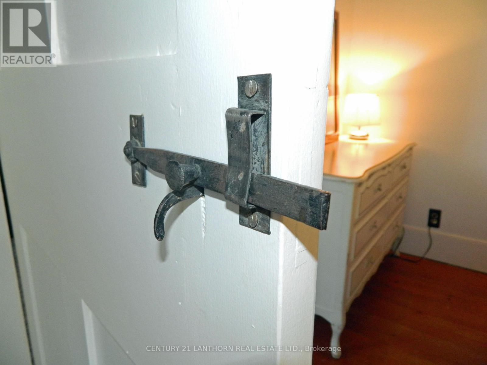Original hardware - 644 County 10 Road, Prince Edward County (Hallowell Ward), ON - Indoor Photo Showing Bathroom