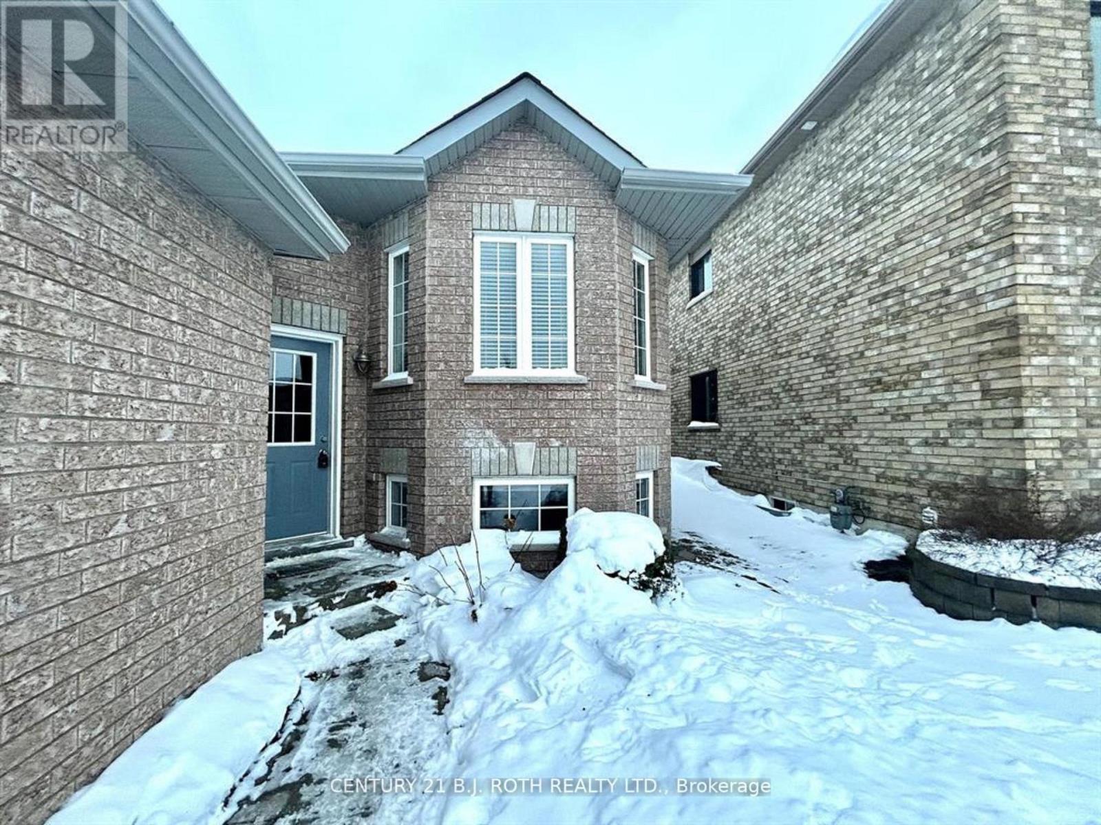 Please come in and have a look - Lower - 140 Monique Crescent, Barrie, ON - Outdoor