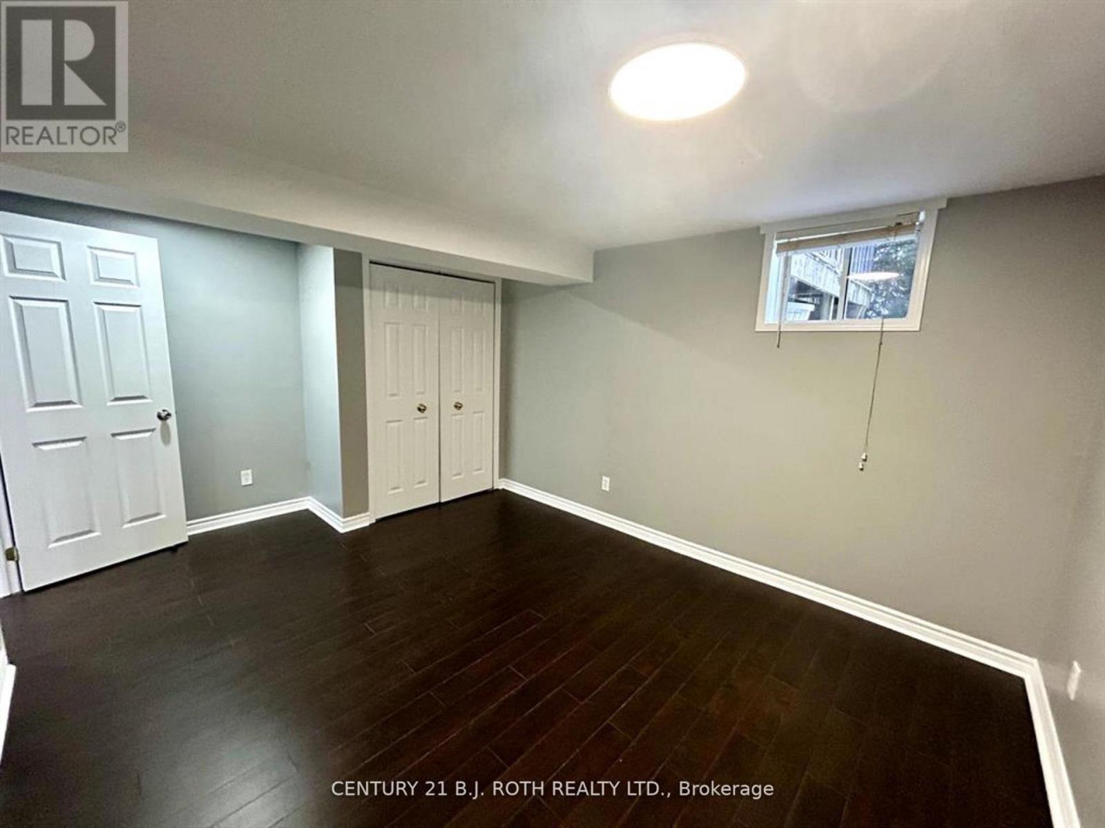 1st bedroom - Lower - 140 Monique Crescent, Barrie, ON - Indoor Photo Showing Other Room