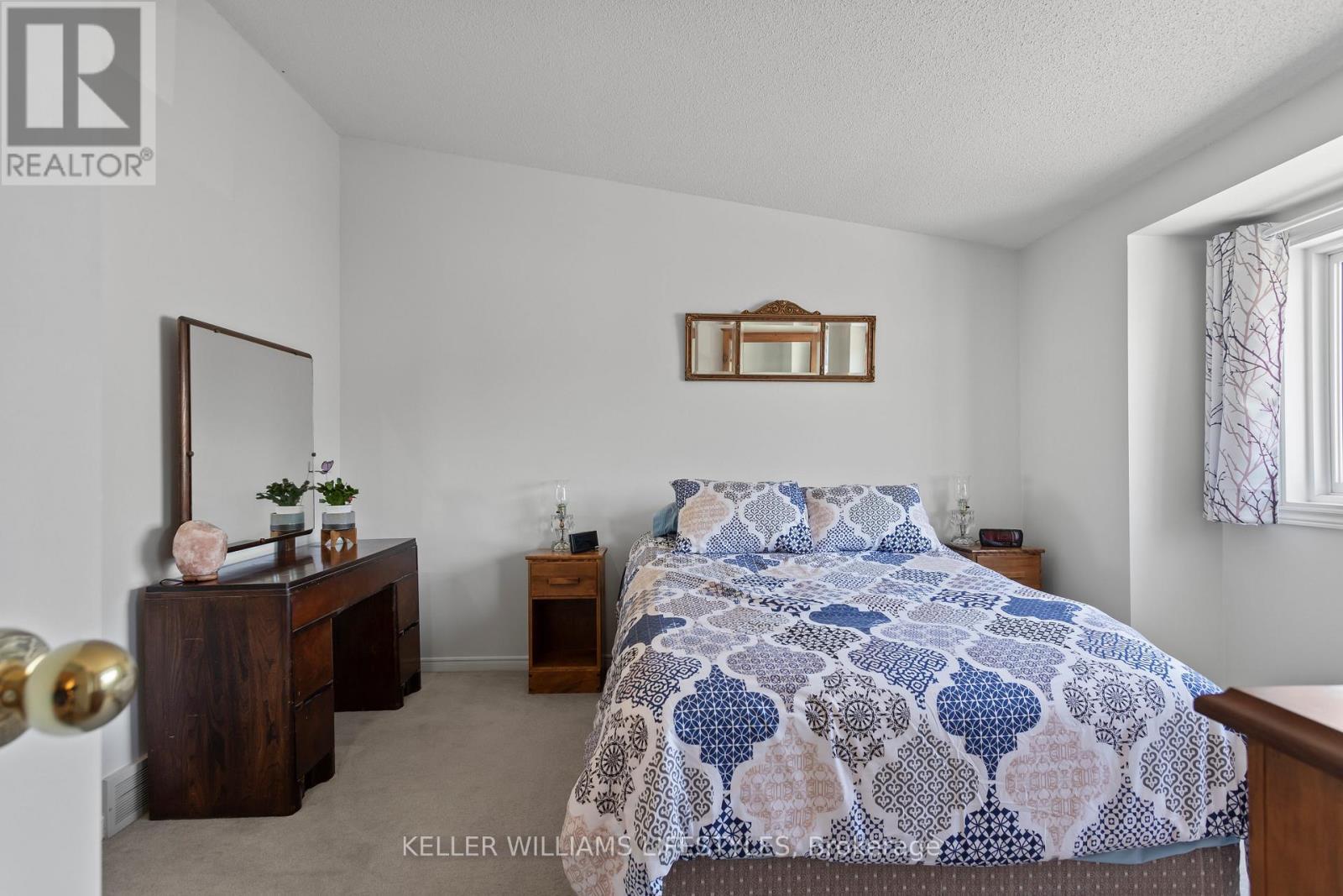 23 - 536 Third Street, London East (East H), ON - Indoor Photo Showing Bedroom