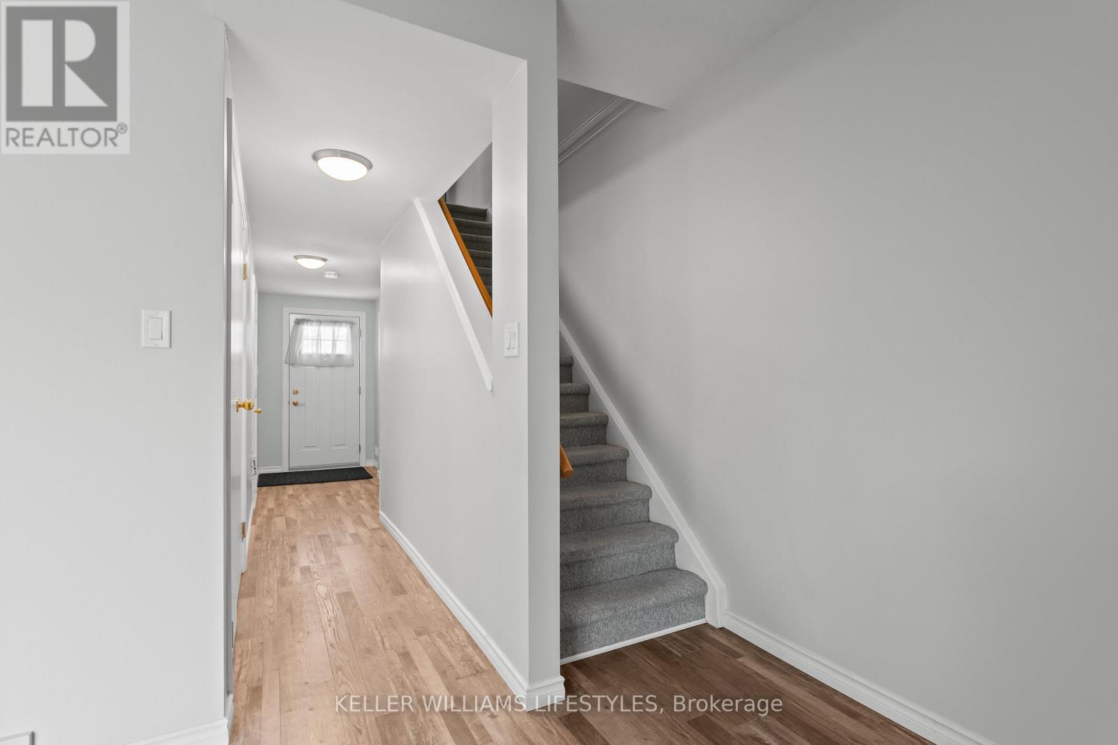 23 - 536 Third Street, London East (East H), ON - Indoor Photo Showing Other Room