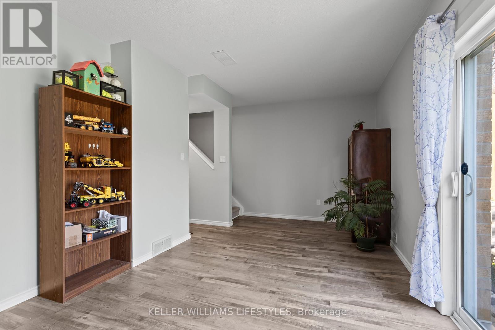 23 - 536 Third Street, London East (East H), ON - Indoor Photo Showing Other Room