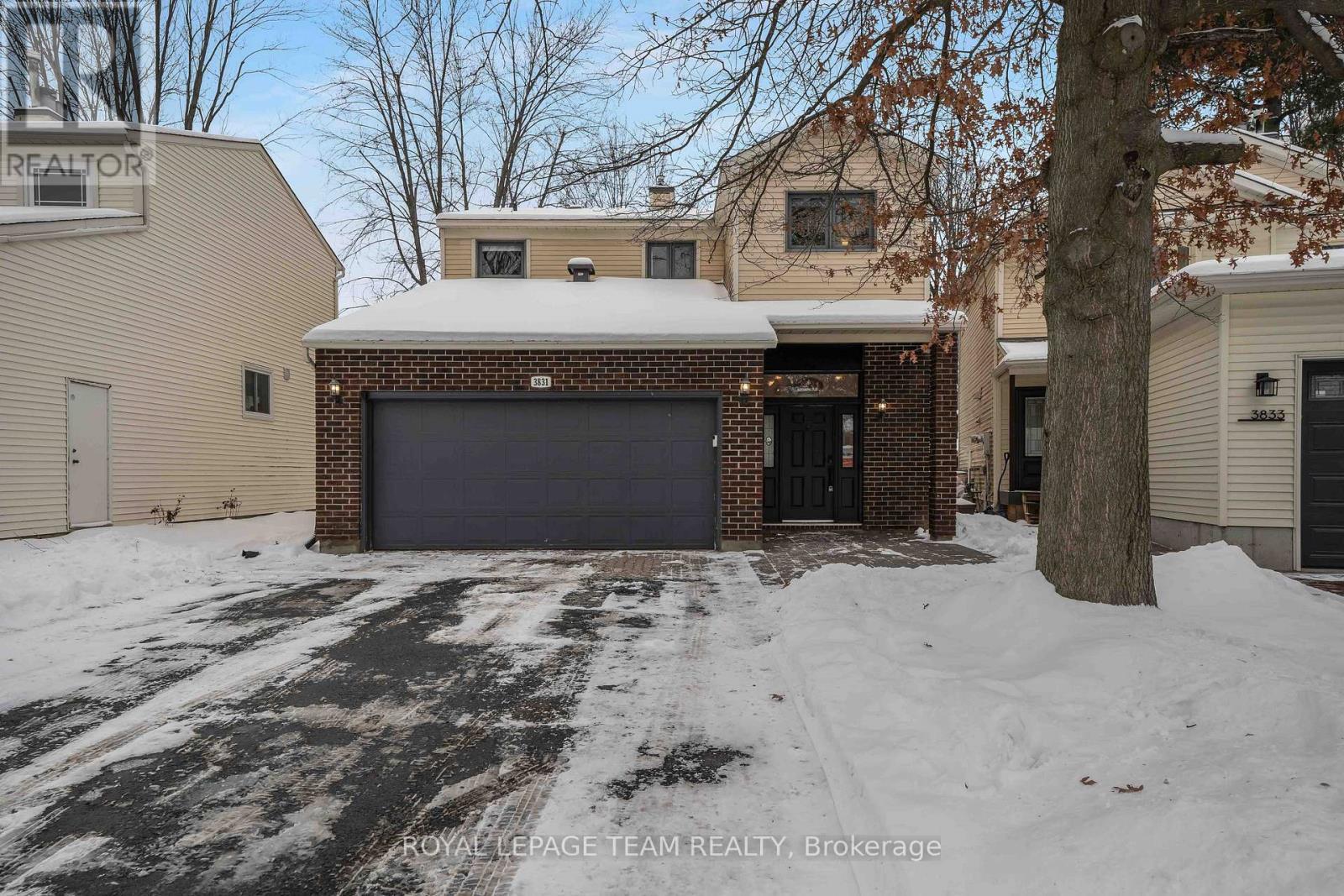 3831 Autumnwood Street, Ottawa, ON - Outdoor With Facade