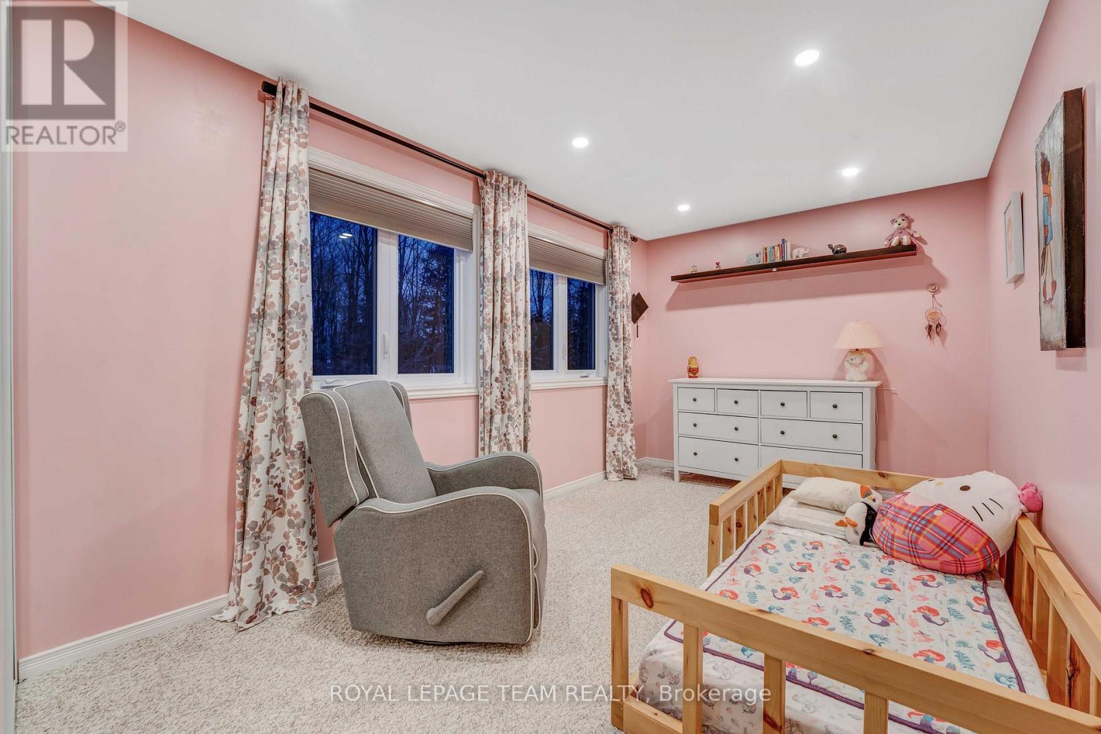 3831 Autumnwood Street, Ottawa, ON - Indoor Photo Showing Bedroom
