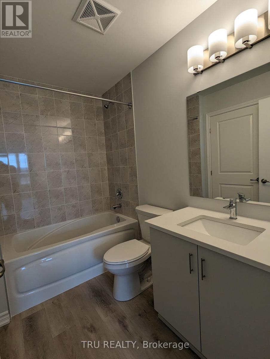 417 - 1350 Hemlock Road, Ottawa, ON - Indoor Photo Showing Bathroom