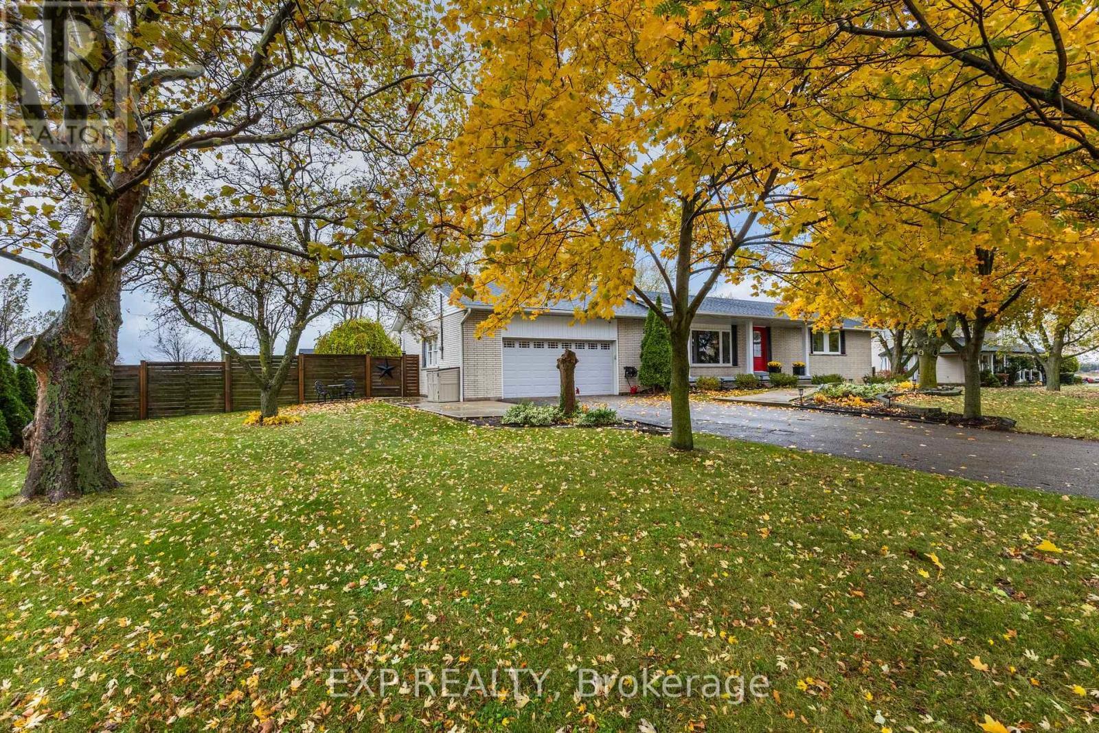 2116 Binbrook Road E, Hamilton, ON - Outdoor