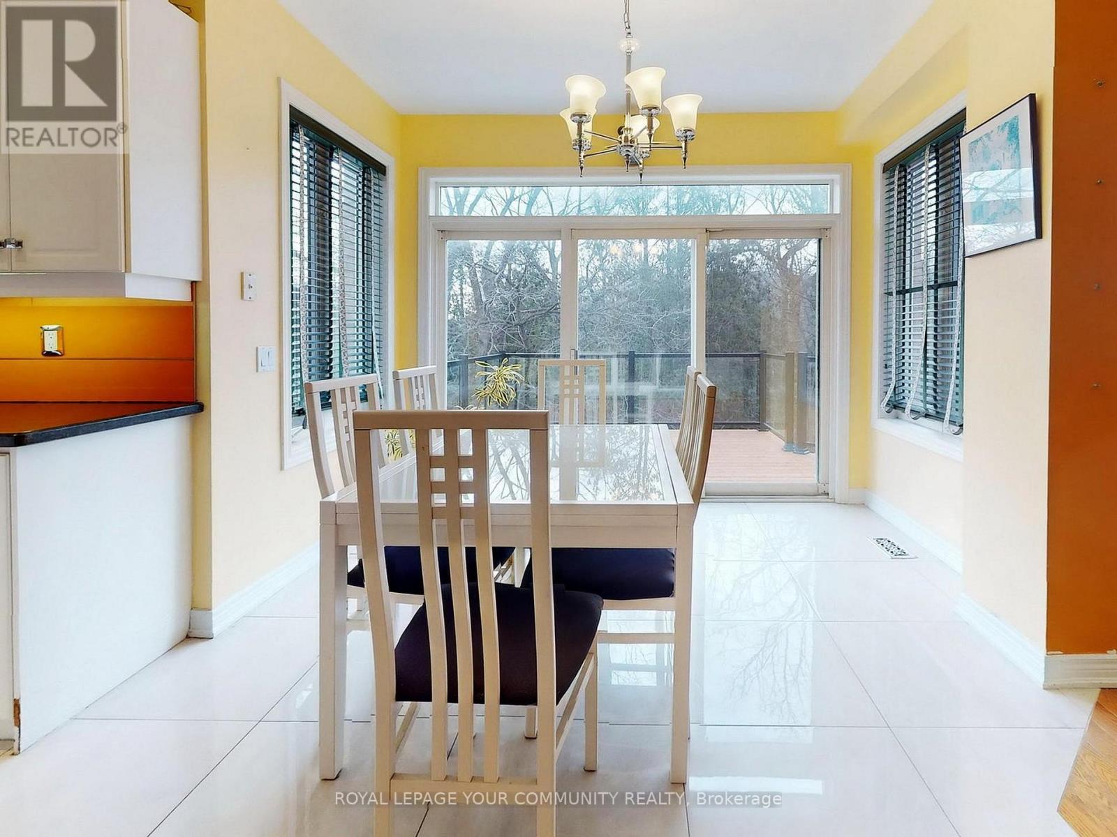 12 Bilberry Crescent, Richmond Hill, ON - Indoor Photo Showing Dining Room