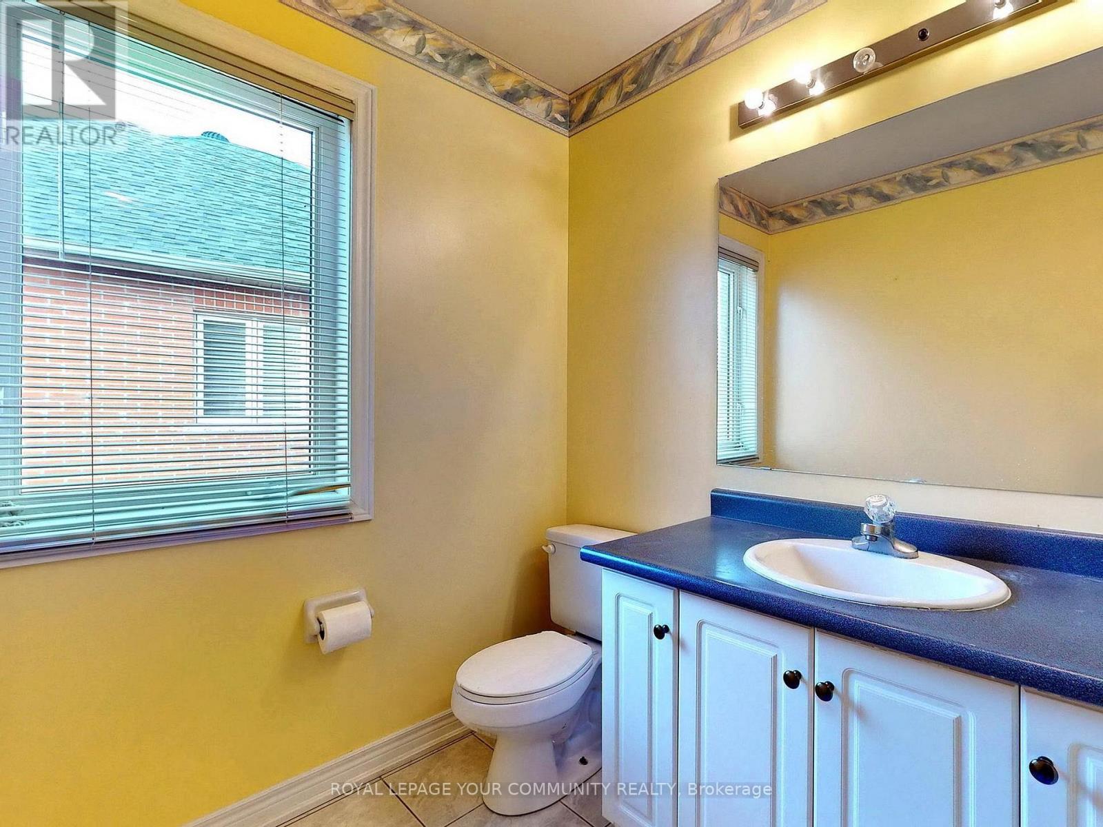 12 Bilberry Crescent, Richmond Hill, ON - Indoor Photo Showing Bathroom