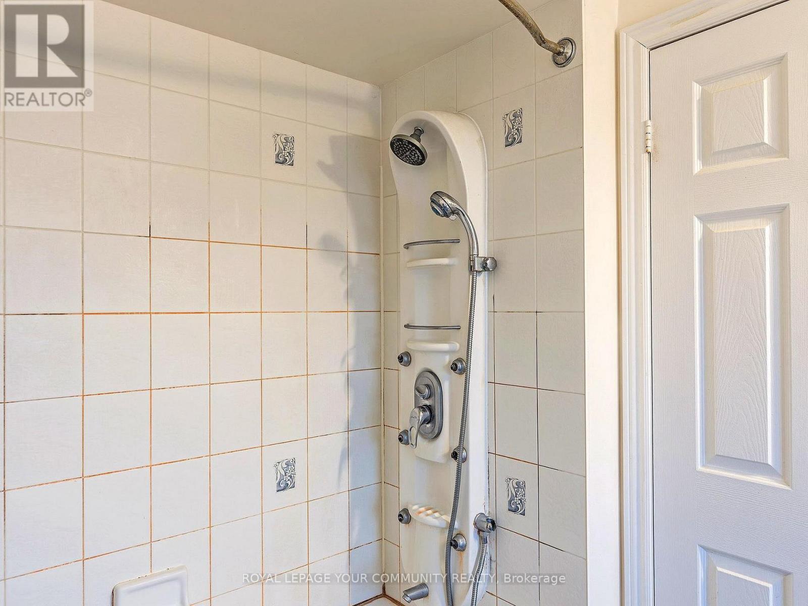 12 Bilberry Crescent, Richmond Hill, ON - Indoor Photo Showing Bathroom