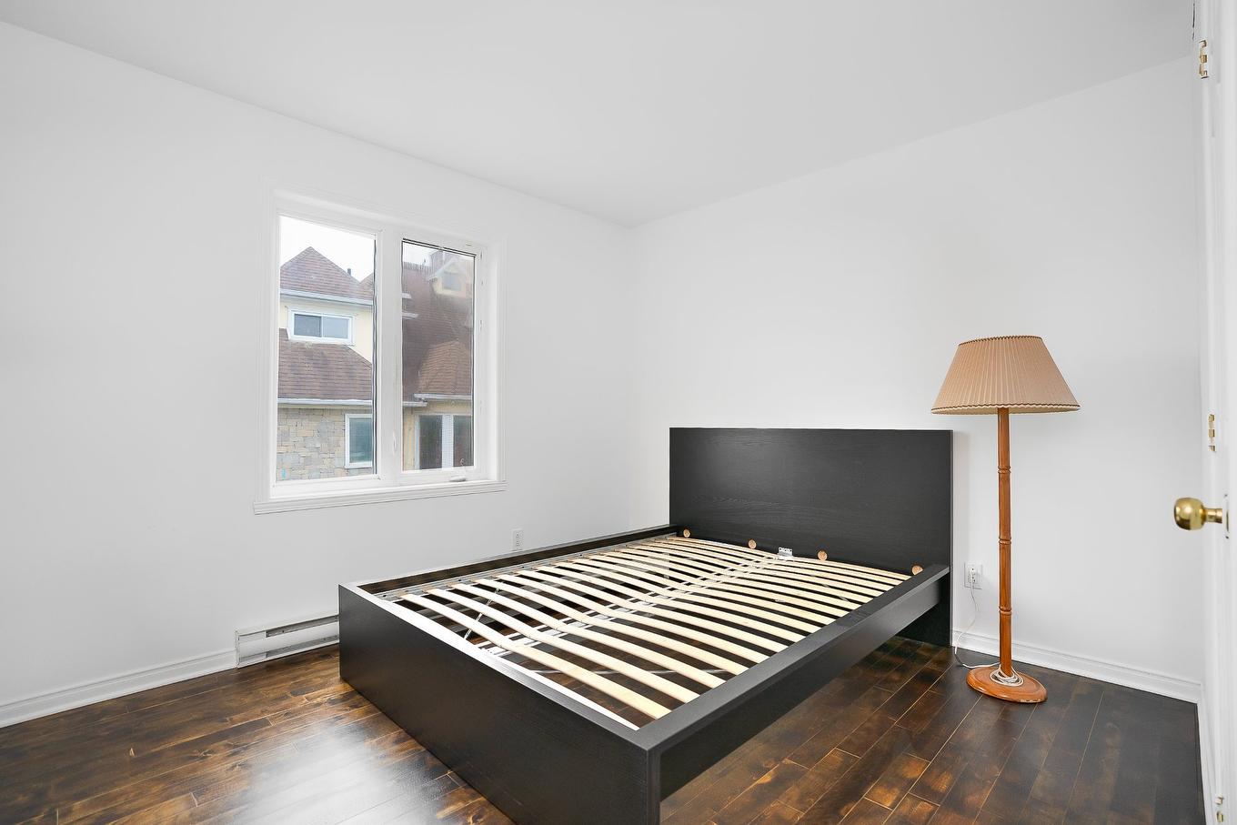 Bedroom - 9040 Boul. Marie-Victorin, Brossard, QC - Indoor Photo Showing Bedroom