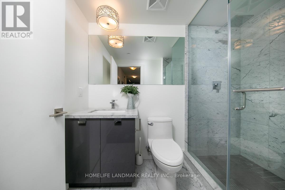 1308 - 32 Davenport Road, Toronto, ON - Indoor Photo Showing Bathroom