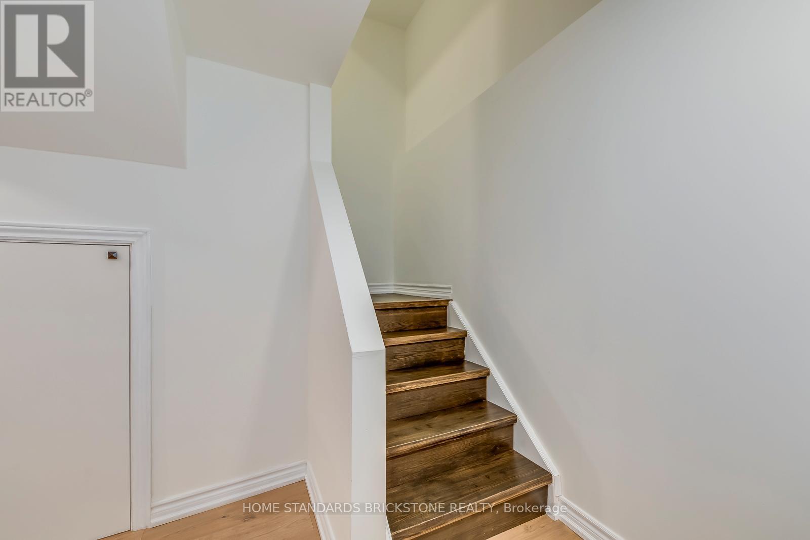 1296 Inglehart Drive, Burlington, ON - Indoor Photo Showing Other Room