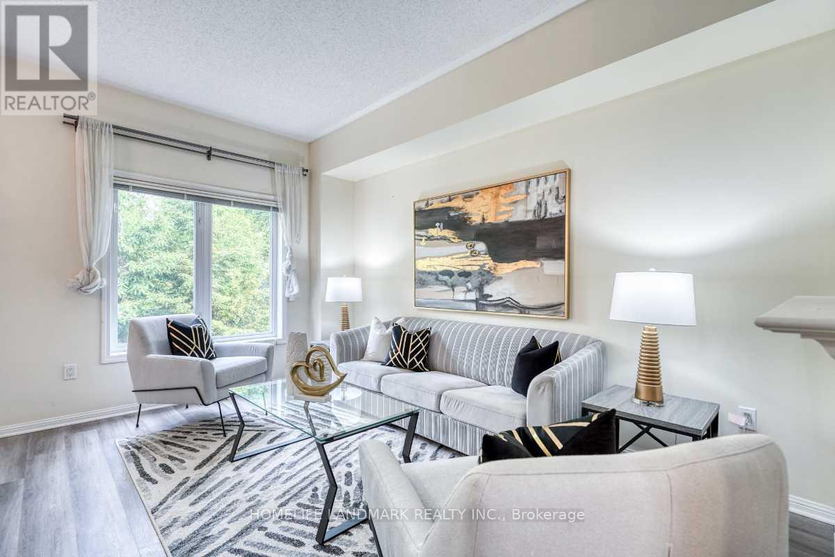 51 - 100 Elgin Mills Road W, Richmond Hill, ON - Indoor Photo Showing Living Room