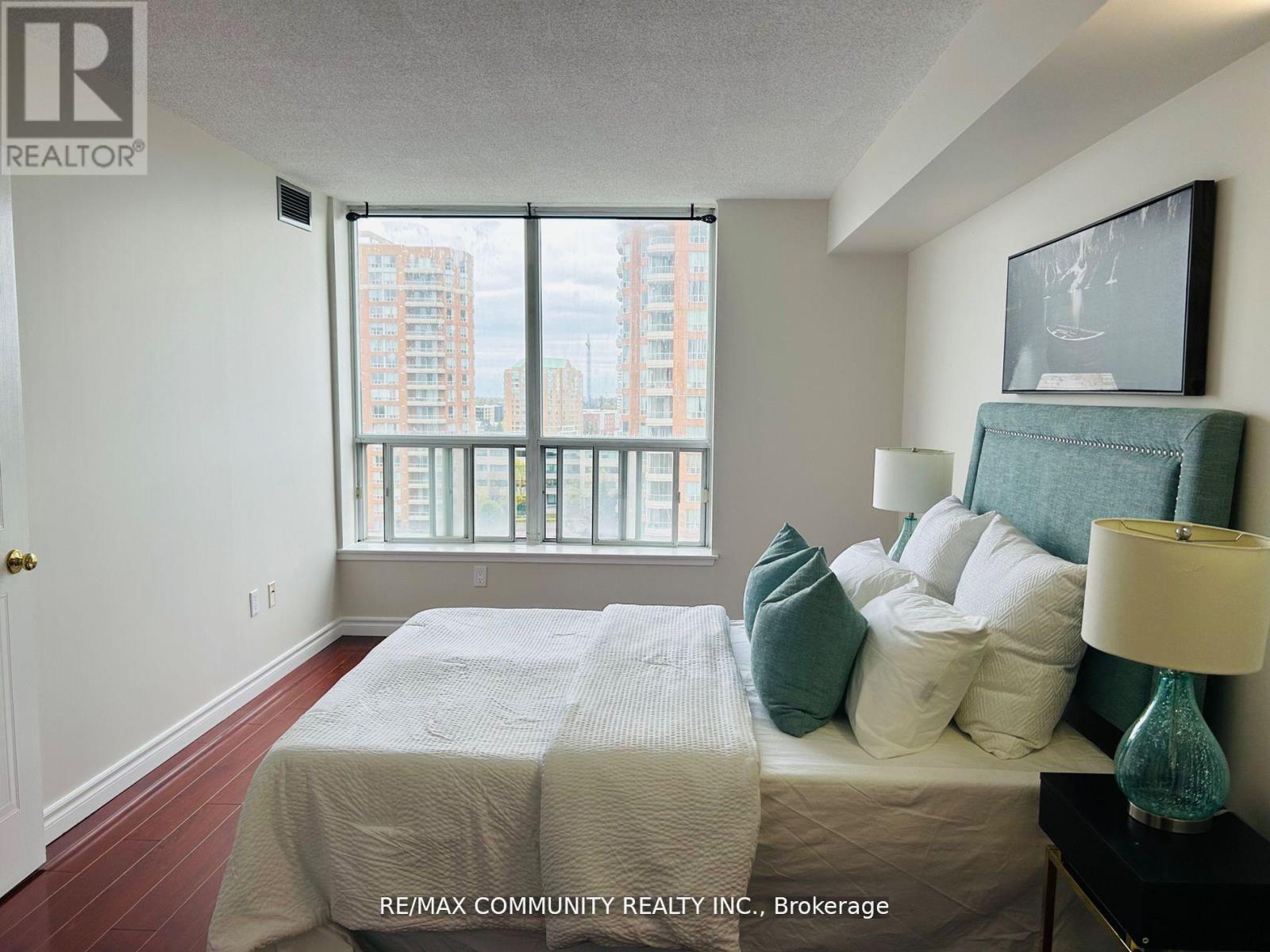 1110 - 430 Mclevin Avenue, Toronto, ON - Indoor Photo Showing Bedroom