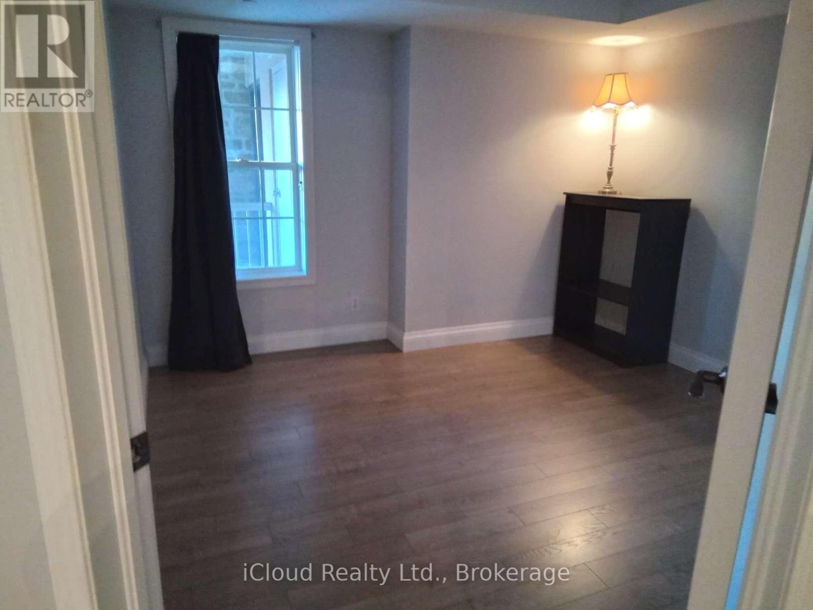 306 - 1450 Bishops Gate, Oakville, ON - Indoor Photo Showing Other Room