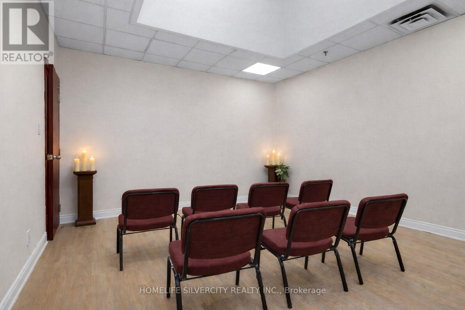 7070 Pacific Circle, Mississauga, ON