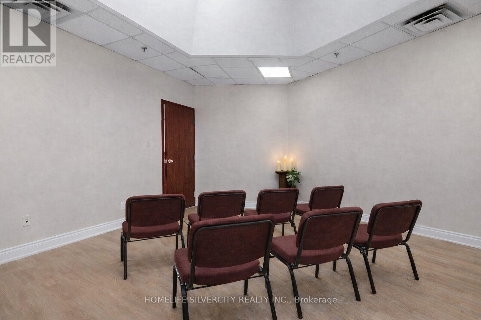 7070 Pacific Circle, Mississauga, ON