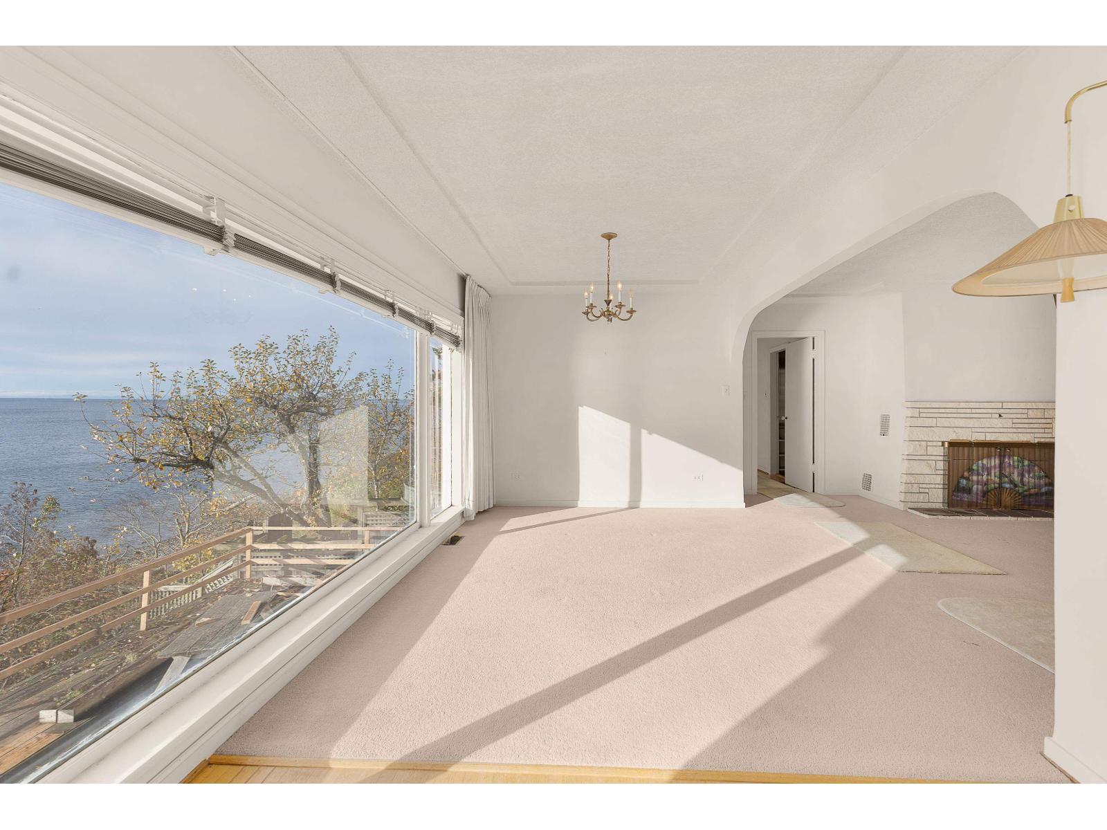 1 14458 Marine Drive, White Rock, BC -