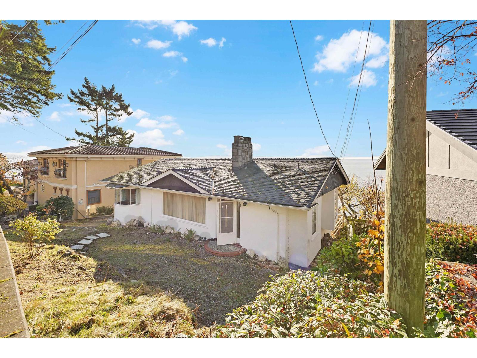 1 14458 Marine Drive, White Rock, BC - Outdoor